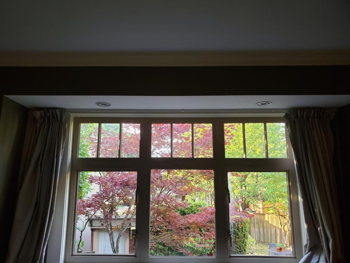 Elegant, Sunny Modern Home With Skylights - Kitsilano, Βανκούβερ Εξωτερικό φωτογραφία
