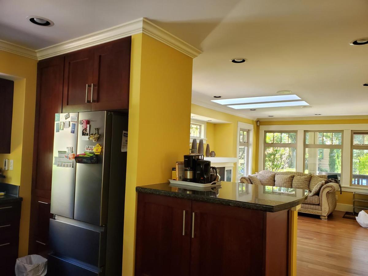 Elegant, Sunny Modern Home With Skylights - Kitsilano, Βανκούβερ Εξωτερικό φωτογραφία
